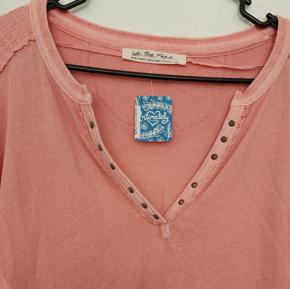 Free People 100% Cotton Studded Henley V Neck Top,Peach/Pink color, XS, NWT - Picture 4 of 13
